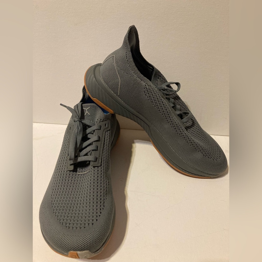 flux adapt runner grey shoes M8/W9.5